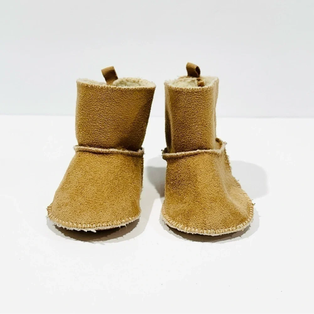 GAP babygap camel